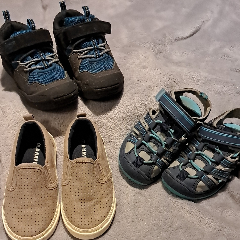 Boy's Shoe Bundle - Size 6
